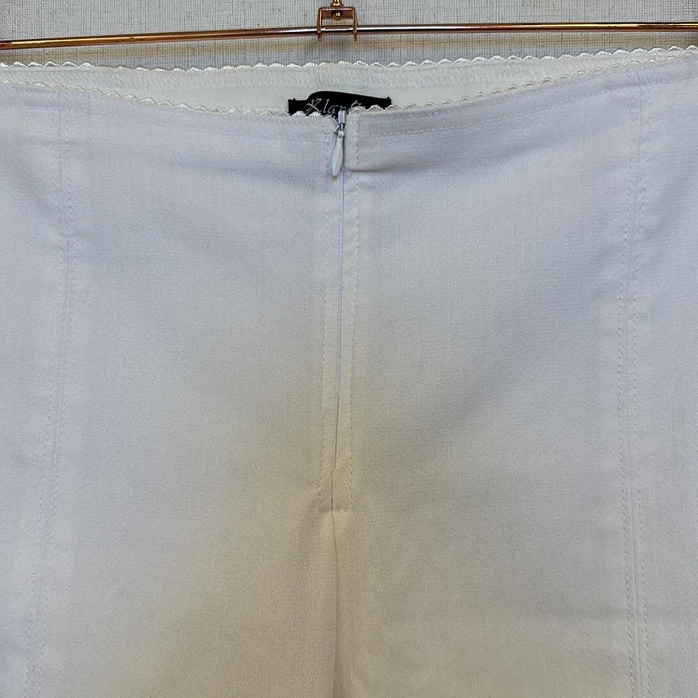 Klaveli White Bermuda Stretch to Fit Shorts • Sz 18 • NWT! - Picture 3 of 12